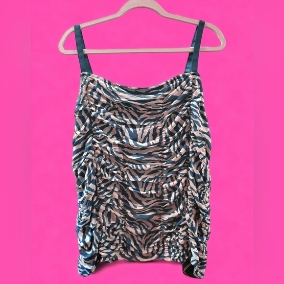 Torrid Stretch Mesh Cropped Shirred Cami turquoise white adjustable straps - Picture 1 of 6